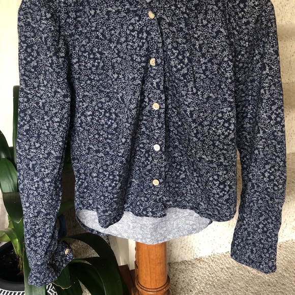 SOLD Gap Dainty Floral Button Down Cotton Long Sleeve - Picture 8 of 13